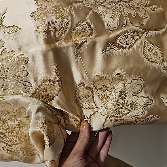 Royal Lynne Made in Royal Crown Colony of Hong Kong vintage gold brocade coat 12 - Picture 15 of 15